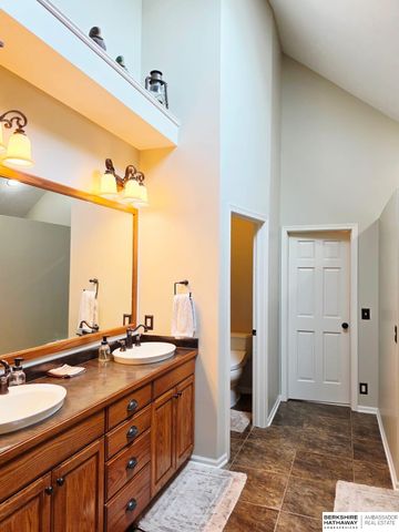 9640 Keystone Drive, Lincoln, NE 68516