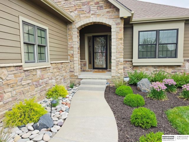 9640 Keystone Drive, Lincoln, NE 68516