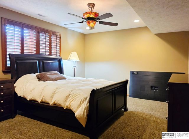 9640 Keystone Drive, Lincoln, NE 68516