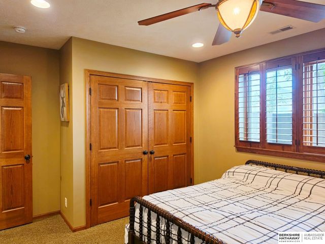 9640 Keystone Drive, Lincoln, NE 68516