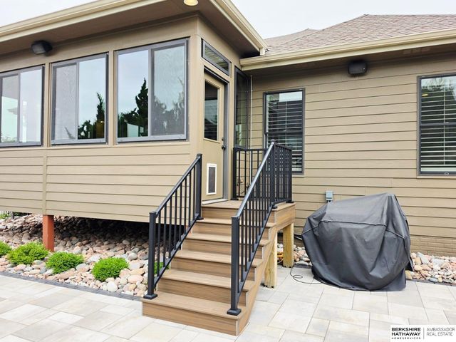 9640 Keystone Drive, Lincoln, NE 68516