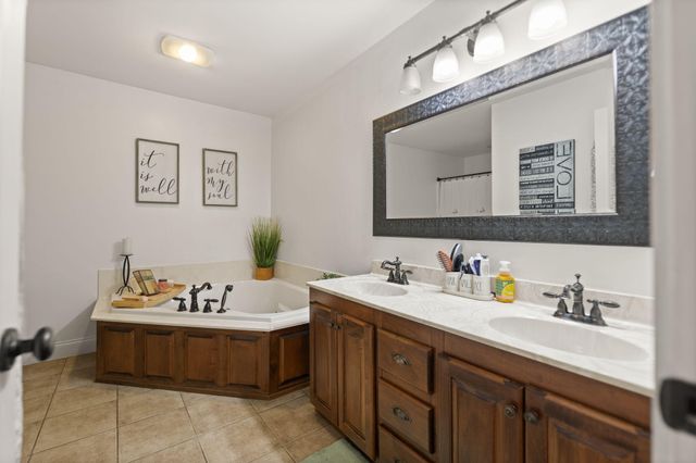 6600 Hwy 490, East Bernstadt, KY 40729