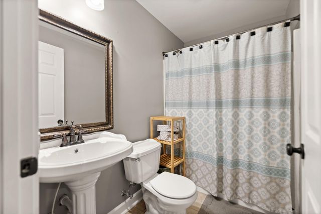 6600 Hwy 490, East Bernstadt, KY 40729