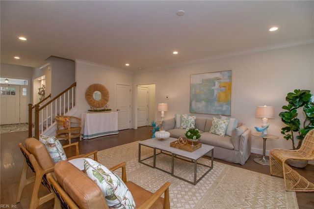 2921 Bluegrass LN, Virginia Beach, VA 23453