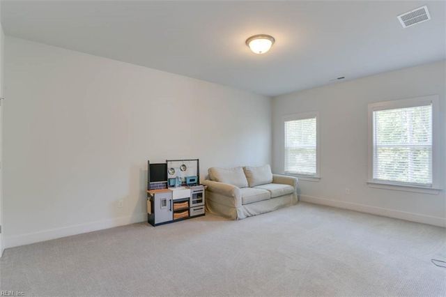 2921 Bluegrass LN, Virginia Beach, VA 23453