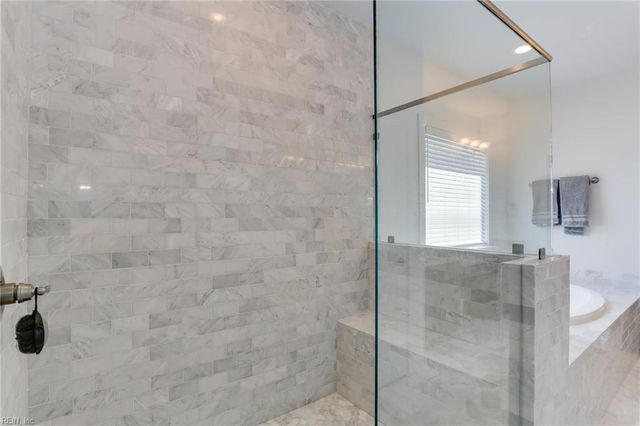 2921 Bluegrass LN, Virginia Beach, VA 23453