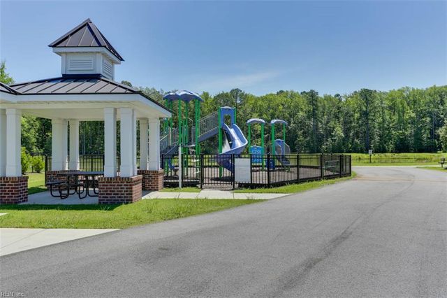 2921 Bluegrass LN, Virginia Beach, VA 23453