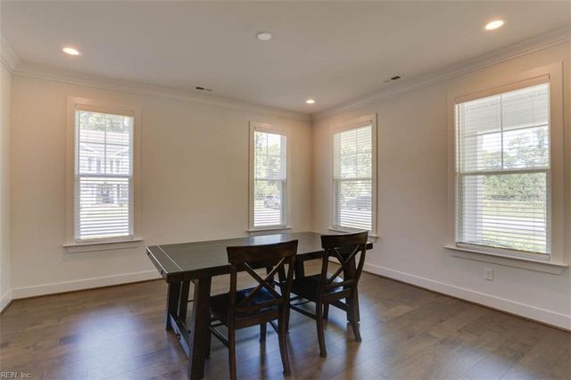 2921 Bluegrass LN, Virginia Beach, VA 23453