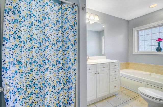 4910 Lake Palmetto Lane, North Charleston, SC 29418