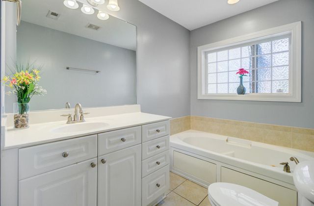 4910 Lake Palmetto Lane, North Charleston, SC 29418