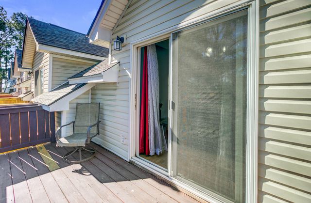 4910 Lake Palmetto Lane, North Charleston, SC 29418