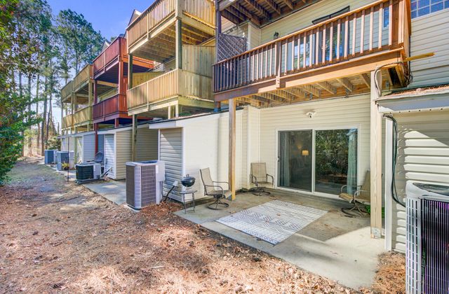 4910 Lake Palmetto Lane, North Charleston, SC 29418