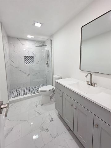 10415 N 27TH STREET, Tampa, FL 33612