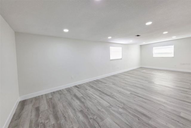 10415 N 27TH STREET, Tampa, FL 33612