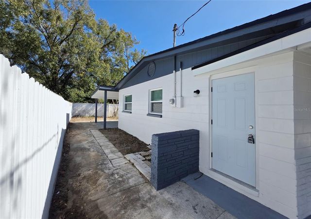 10415 N 27TH STREET, Tampa, FL 33612