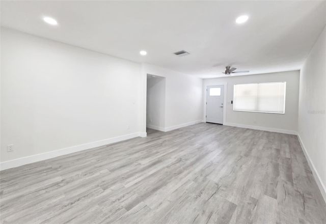 10415 N 27TH STREET, Tampa, FL 33612