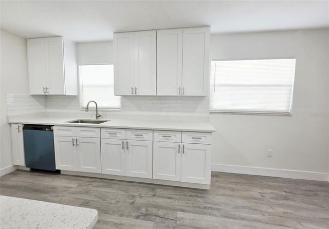 10415 N 27TH STREET, Tampa, FL 33612