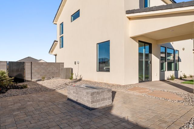 1525 W 800 CIR, Hurricane, UT 84737