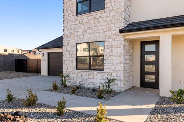 1525 W 800 CIR, Hurricane, UT 84737