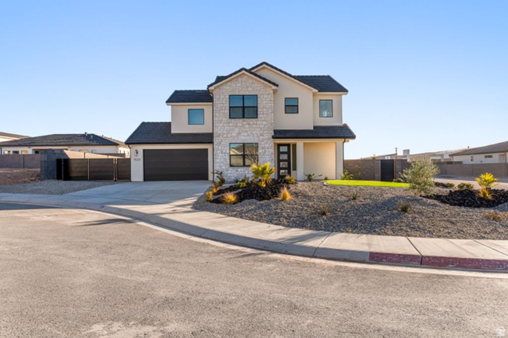 1525 W 800 CIR, Hurricane, UT 84737