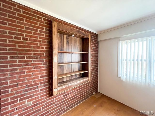 10449 Bellefontaine Road, St Louis, MO 63137