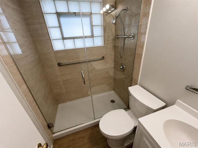 10449 Bellefontaine Road, St Louis, MO 63137