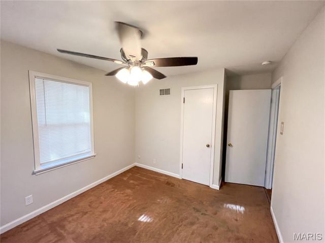 10449 Bellefontaine Road, St Louis, MO 63137