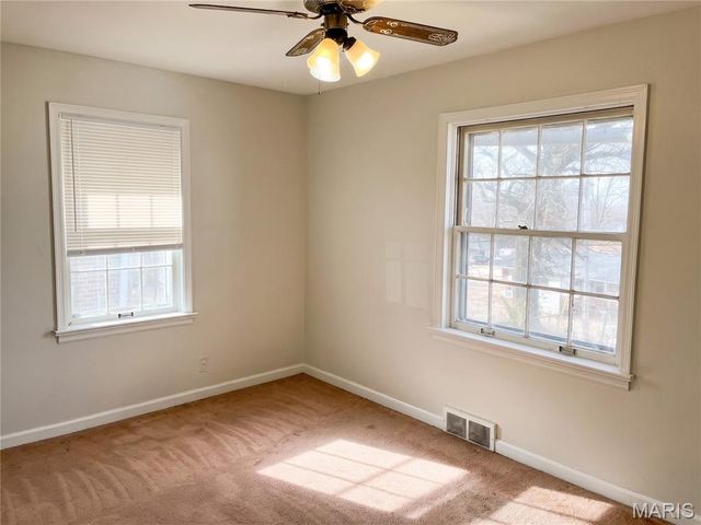 10449 Bellefontaine Road, St Louis, MO 63137