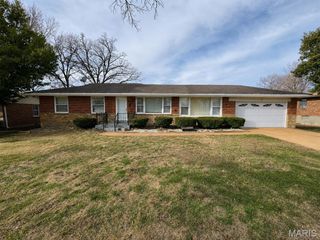 10449 Bellefontaine Road, St Louis, MO 63137