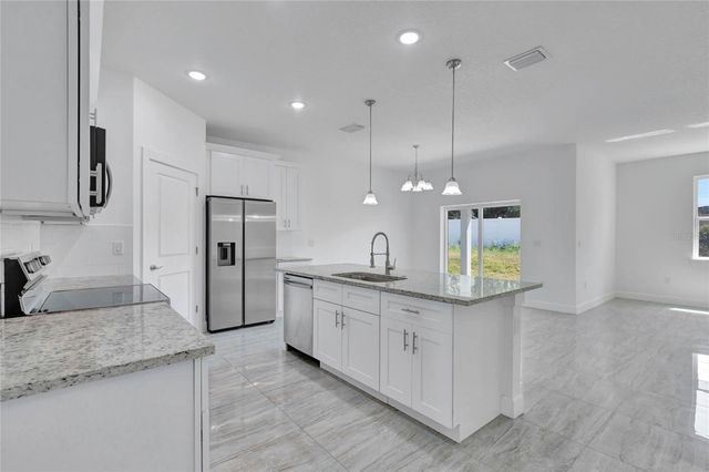 113 W REDDING STREET, Davenport, FL 33837