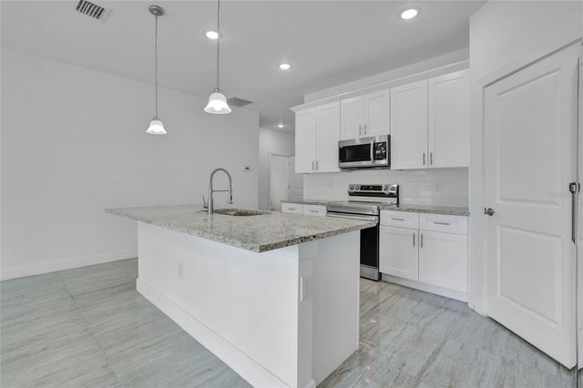 113 W REDDING STREET, Davenport, FL 33837