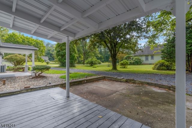 68 Trenton Ave, Frenchtown Boro, NJ 08825