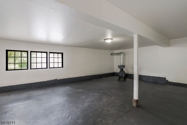 68 Trenton Ave, Frenchtown Boro, NJ 08825