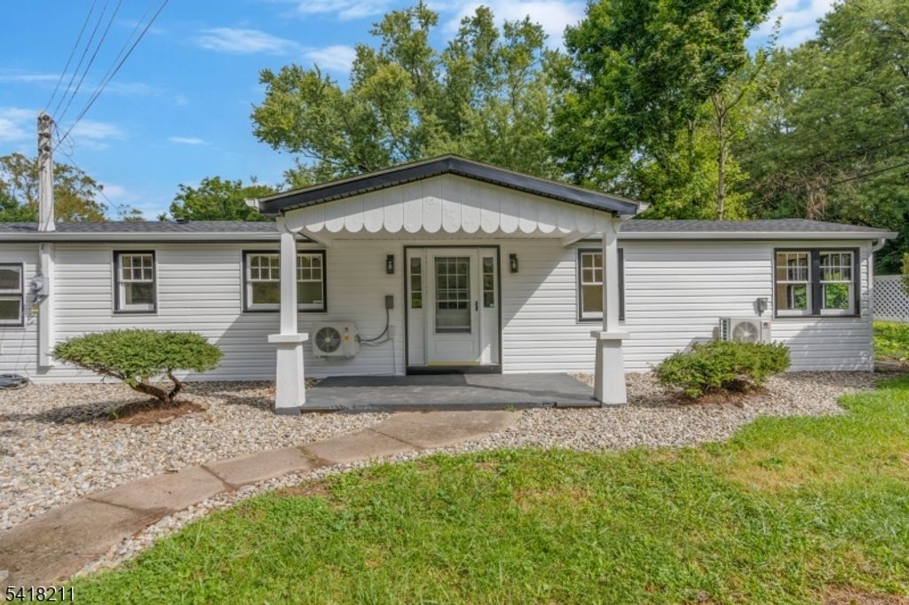 68 Trenton Ave, Frenchtown Boro, NJ 08825