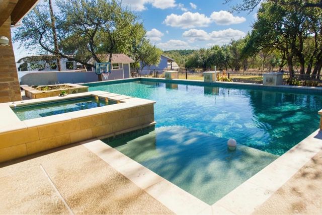 1159 Astral PT, Spring Branch, TX 78070