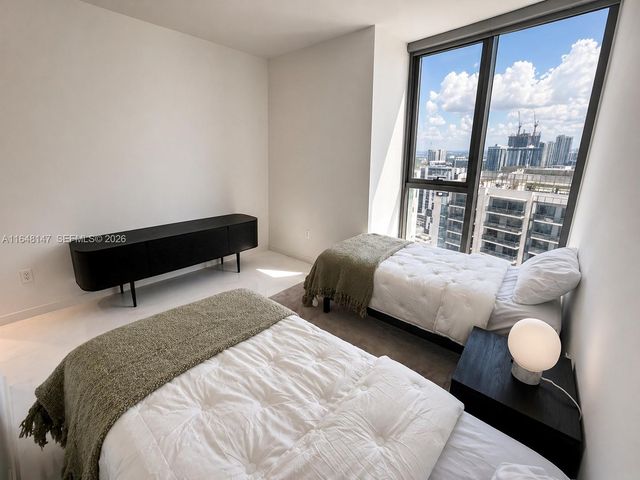 300 Biscayne Blvd Way 4604, Miami, FL 33131