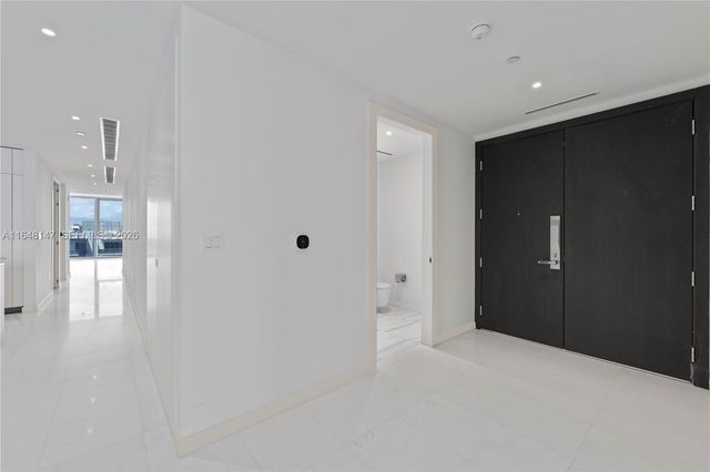 300 Biscayne Blvd Way 4604, Miami, FL 33131