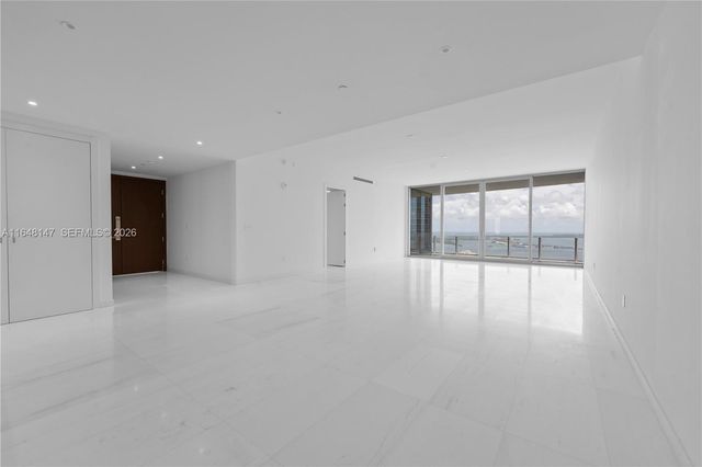 300 Biscayne Blvd Way 4604, Miami, FL 33131