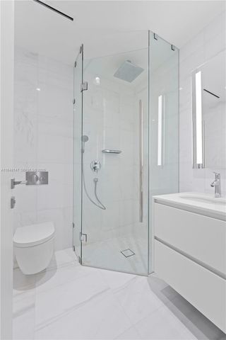 300 Biscayne Blvd Way 4604, Miami, FL 33131