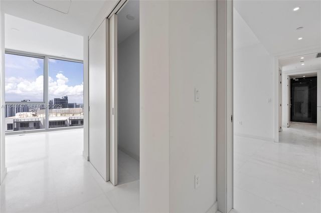 300 Biscayne Blvd Way 4604, Miami, FL 33131