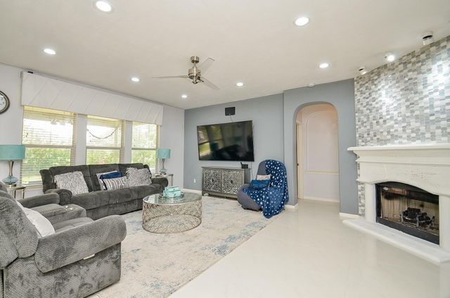 22303 Fieldcrest Lane, Richmond, TX 77469