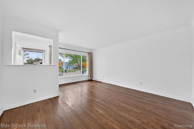 3062 Ferris Avenue, Lincoln Park, MI 48146