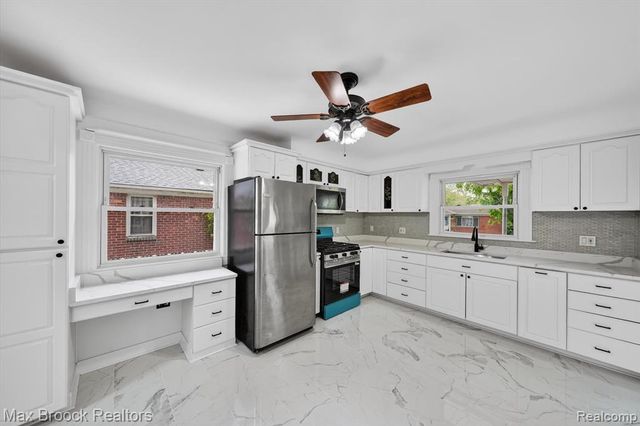 3062 Ferris Avenue, Lincoln Park, MI 48146