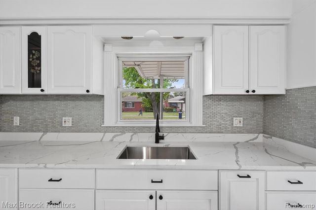3062 Ferris Avenue, Lincoln Park, MI 48146