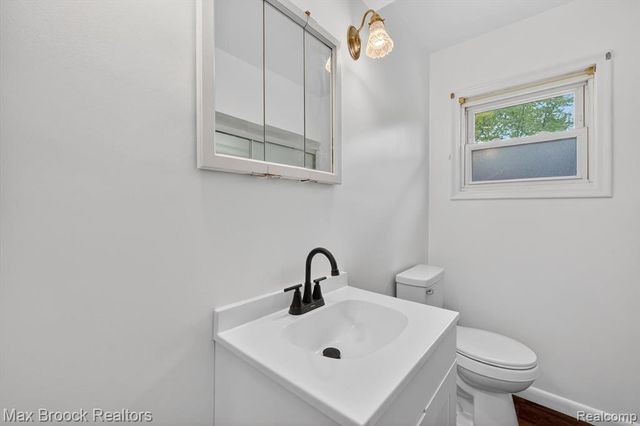 3062 Ferris Avenue, Lincoln Park, MI 48146