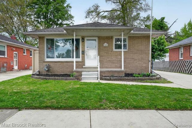 3062 Ferris Avenue, Lincoln Park, MI 48146