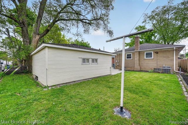 3062 Ferris Avenue, Lincoln Park, MI 48146