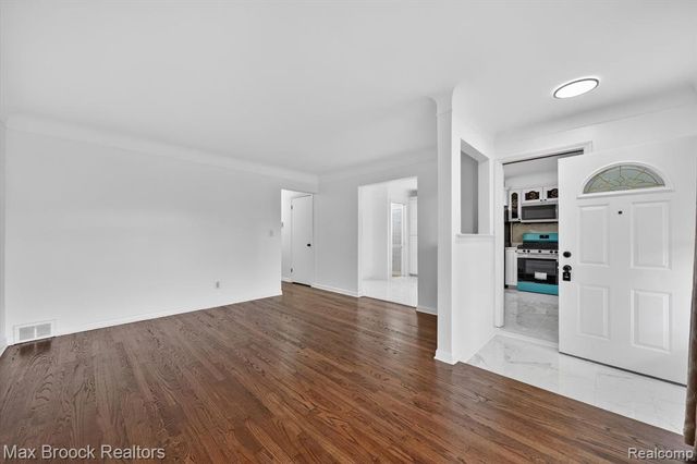3062 Ferris Avenue, Lincoln Park, MI 48146