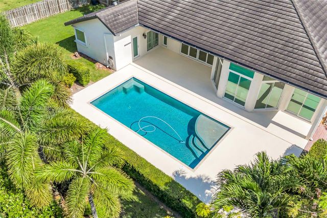 7944 SW 187 ST, Cutler Bay, FL 33157