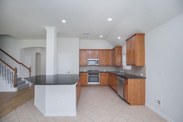 8802 Rocky Knoll Lane, Rosenberg, TX 77469